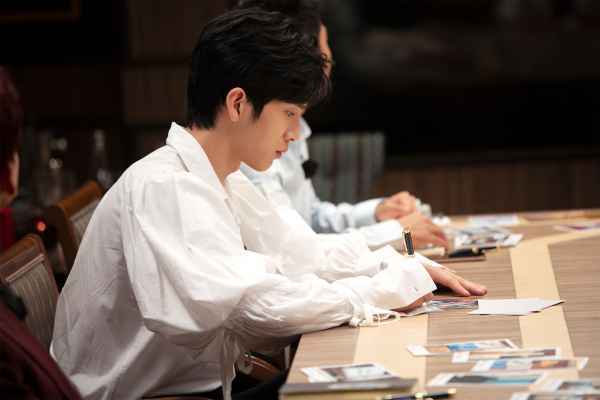  《明星大侦探》白敬亭超强推理引热议