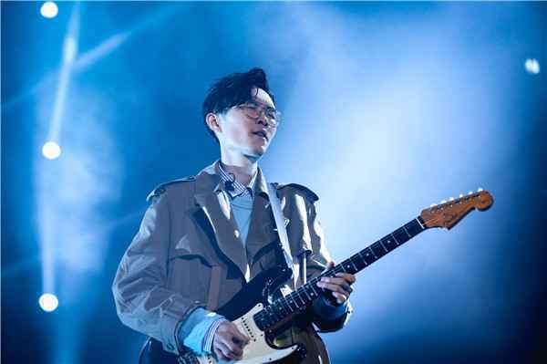  方大同佛山个唱绚烂落幕