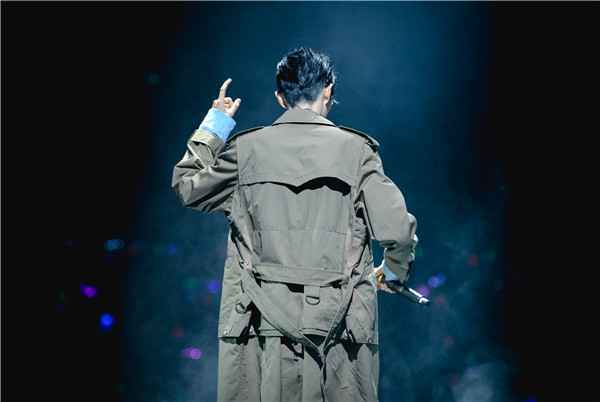  方大同佛山个唱绚烂落幕