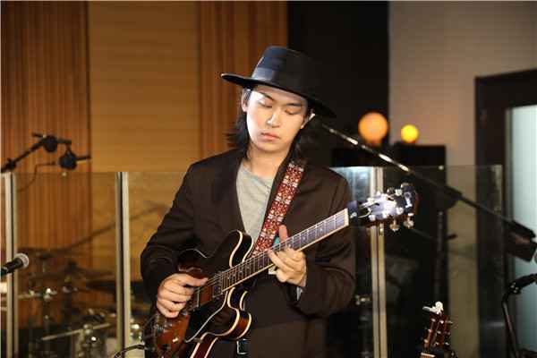  郭一凡《重返地球》单曲MV上线