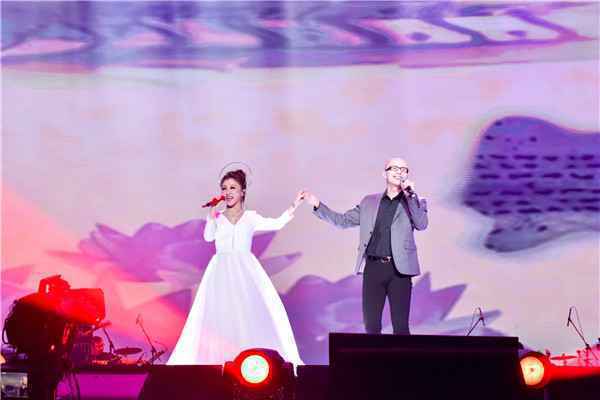  黄舒骏霍尊平安群星闪耀力挺