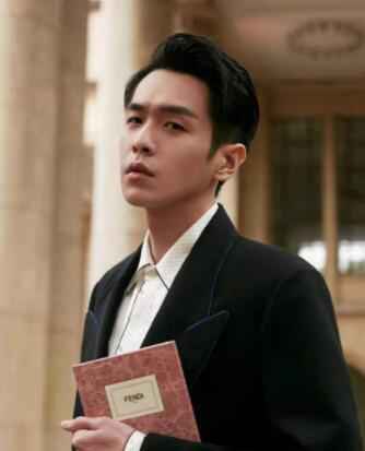 张若昀正式起诉父亲张健