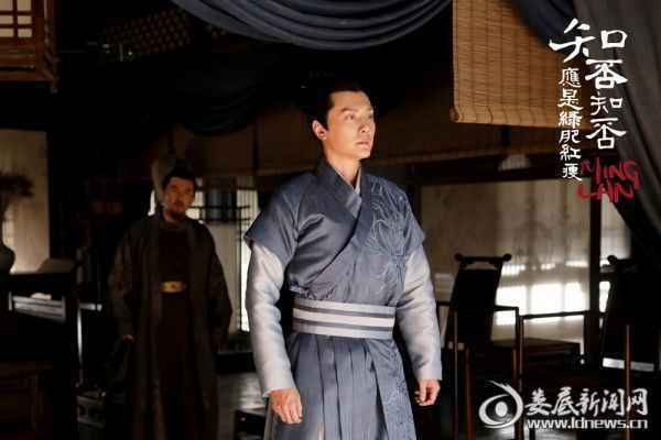 （冯绍峰诠释另类不完美男主）